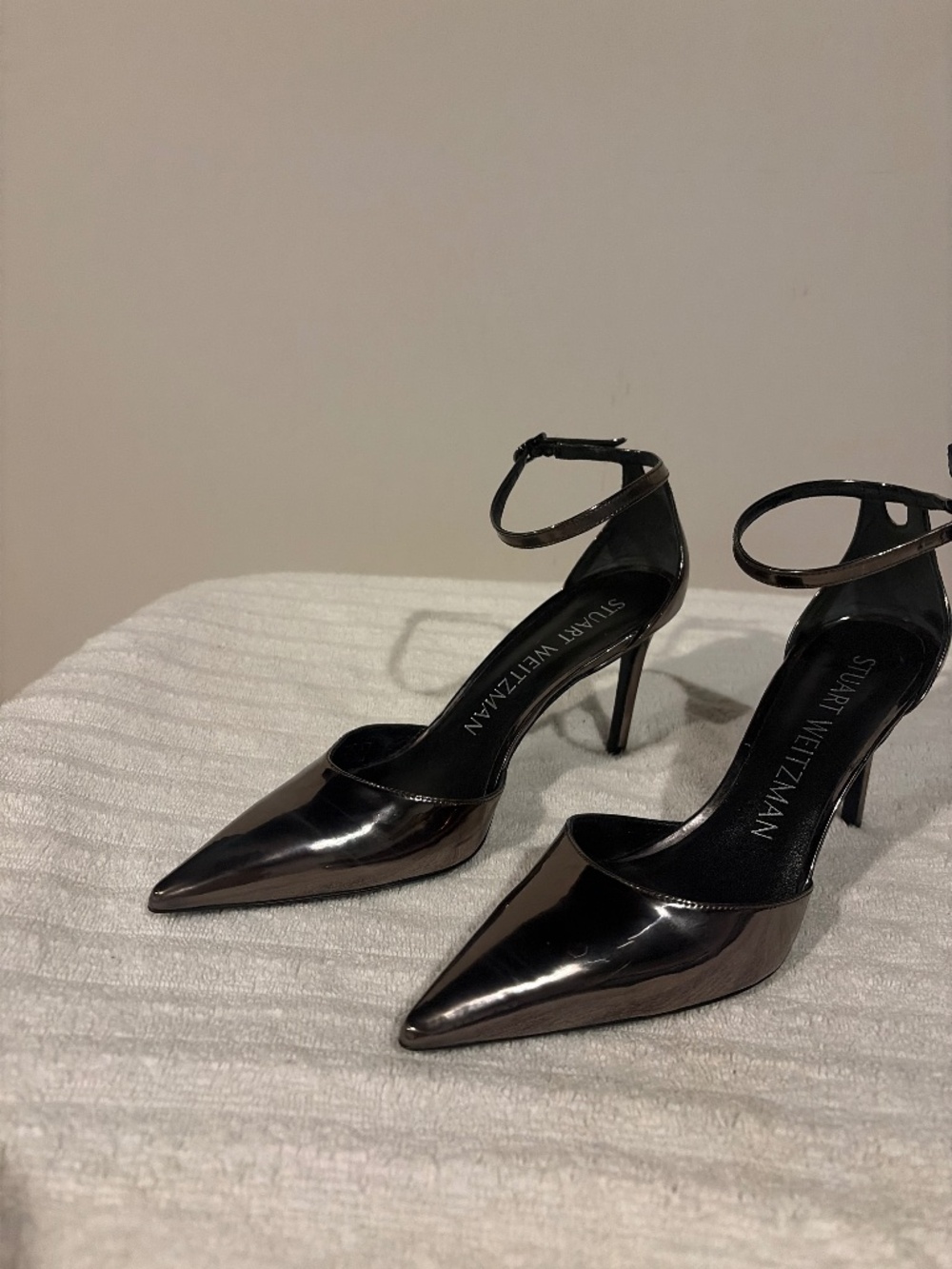 Stuart Weitzman ‘liquid’ silver heels